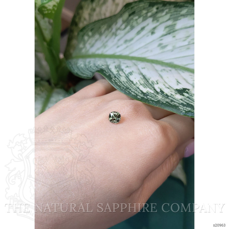 1.28 Ct. Green Sapphire from Ceylon (Sri Lanka)