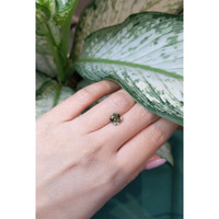 2.00 Ct. Green Sapphire from Ceylon (Sri Lanka) Life Style