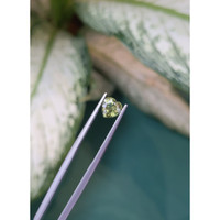 1.37 Ct. Green Sapphire from Ceylon (Sri Lanka) Life Style