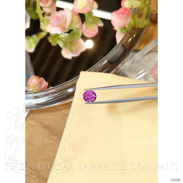 2.65 Ct. Pink Sapphire from Ceylon (Sri Lanka)