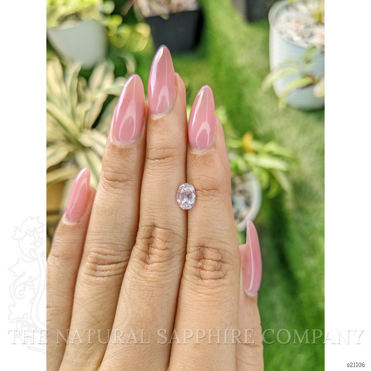 1.29 Ct. Pink Sapphire from Ceylon (Sri Lanka)