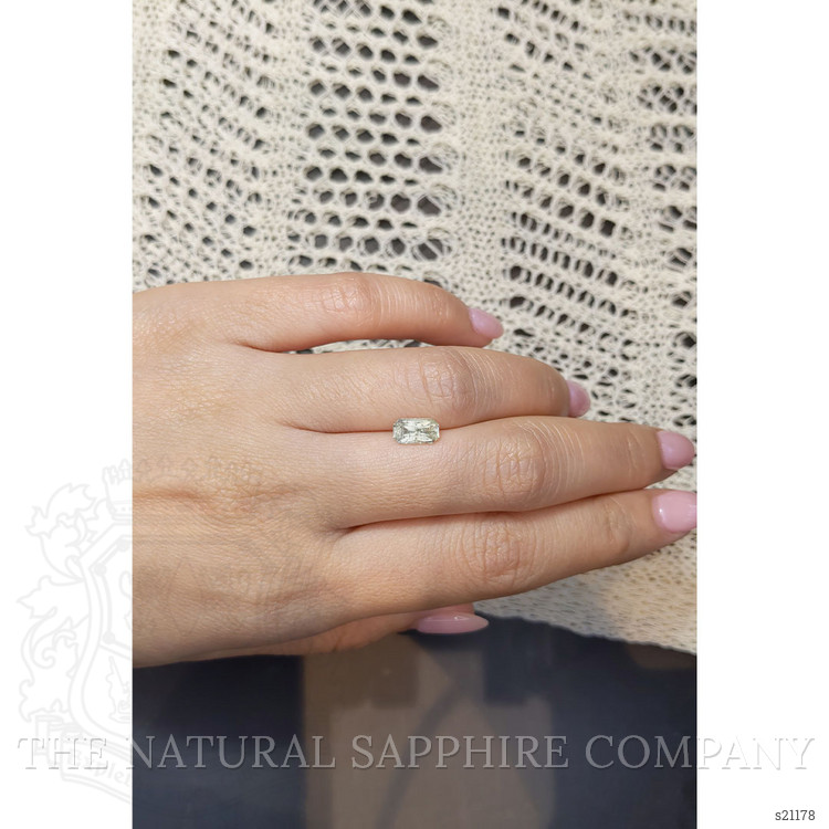 1.22 Ct. Bi Color Sapphire from Ceylon (Sri Lanka)