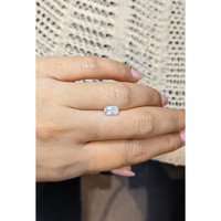1.17 Ct. Bi Color Sapphire from Ceylon (Sri Lanka) Life Style