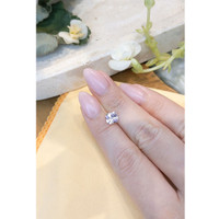 1.32 Ct. White Sapphire from Ceylon (Sri Lanka) Life Style