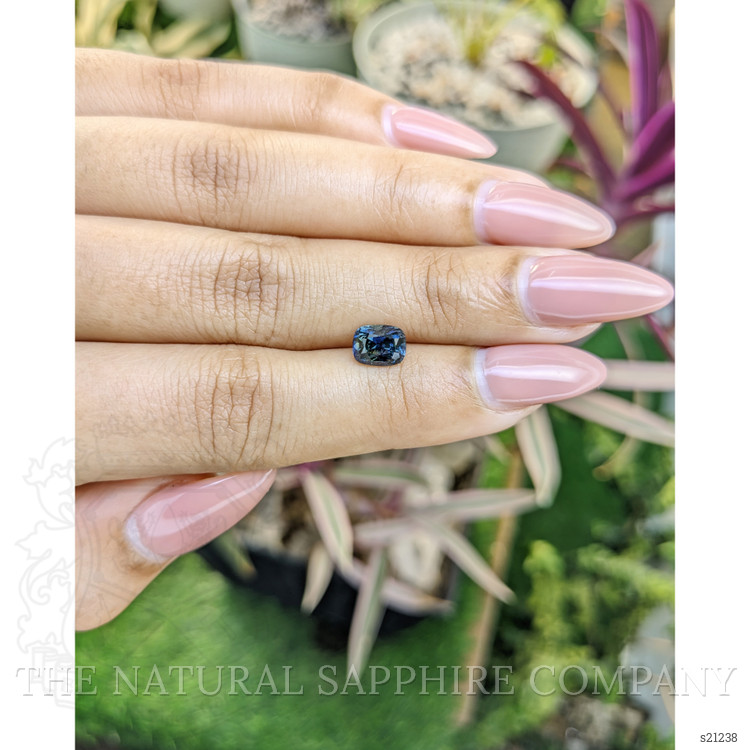 1.58 Ct. Bi Color Sapphire from Ceylon (Sri Lanka)