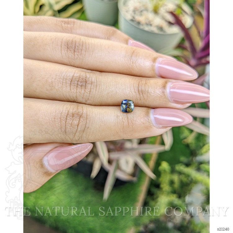 1.11 Ct. Bi Color Sapphire from Ceylon (Sri Lanka)