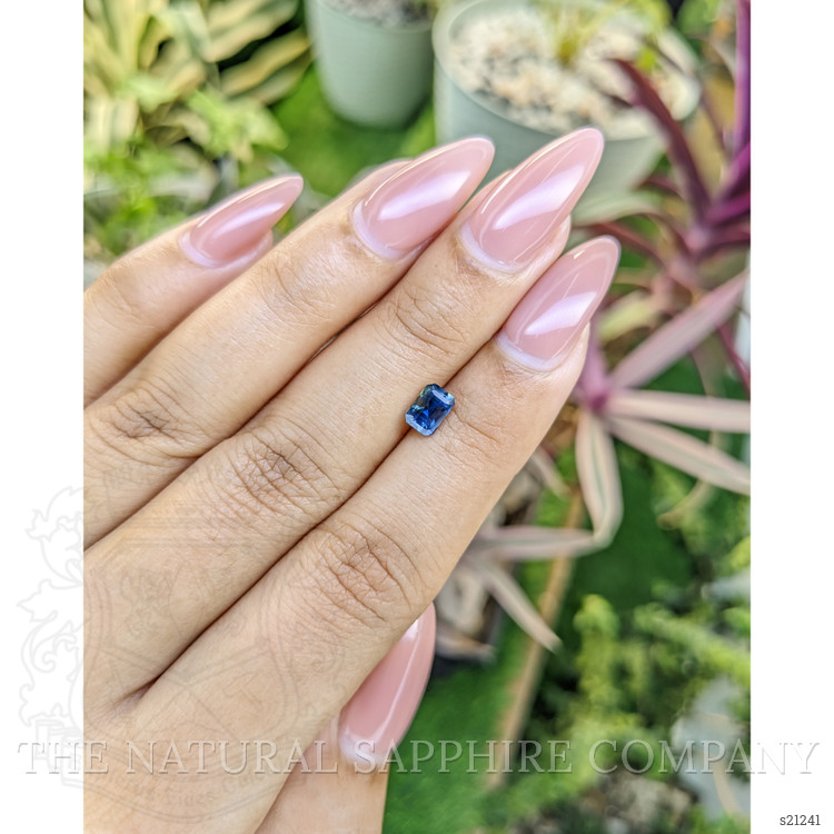 0.81 Ct. Bi Color Sapphire from Ceylon (Sri Lanka)