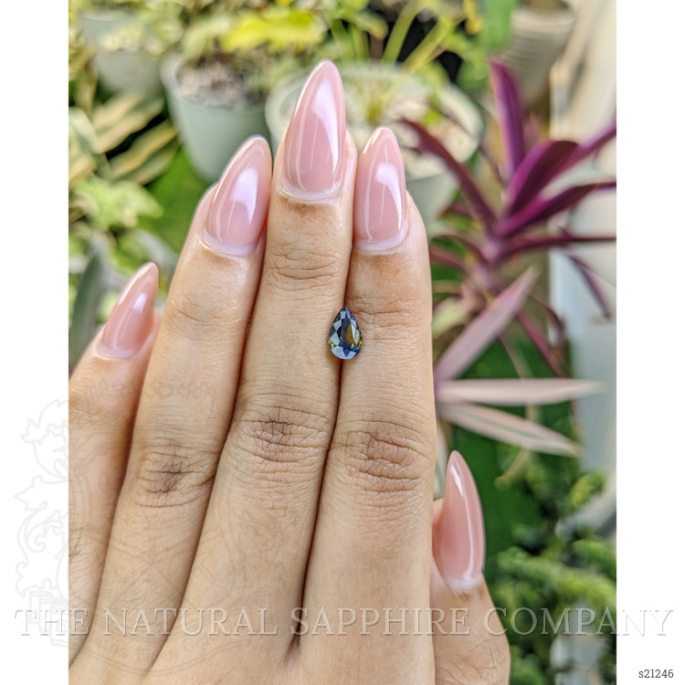 1.07 Ct. Bi Color Sapphire from Ceylon (Sri Lanka)