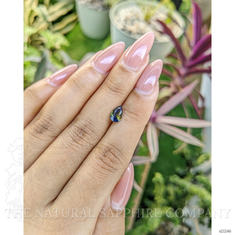1.07 Ct. Bi Color Sapphire from Ceylon (Sri Lanka)