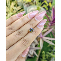 2.05 Ct. Bi Color Sapphire from Ceylon (Sri Lanka) Life Style