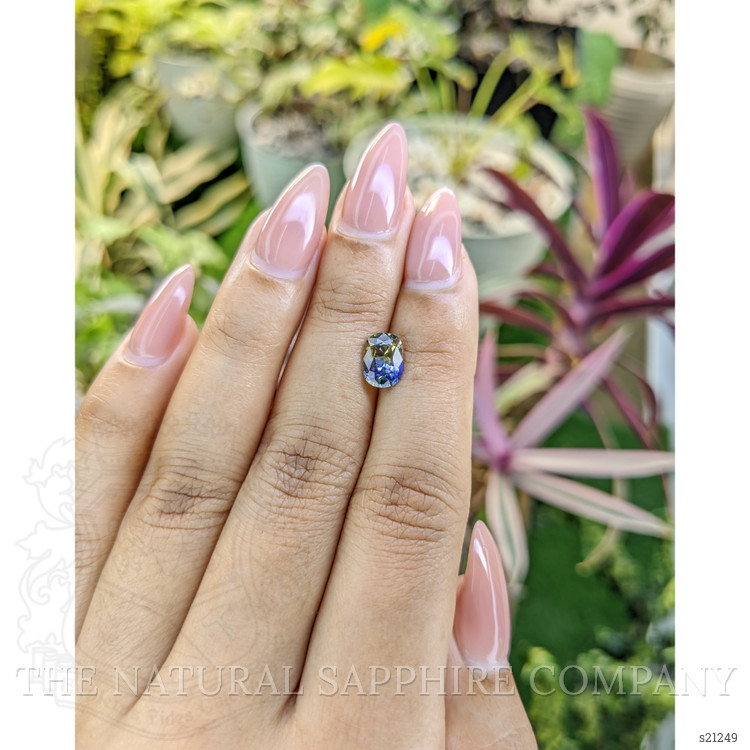 1.68 Ct. Bi Color Sapphire from Ceylon (Sri Lanka)