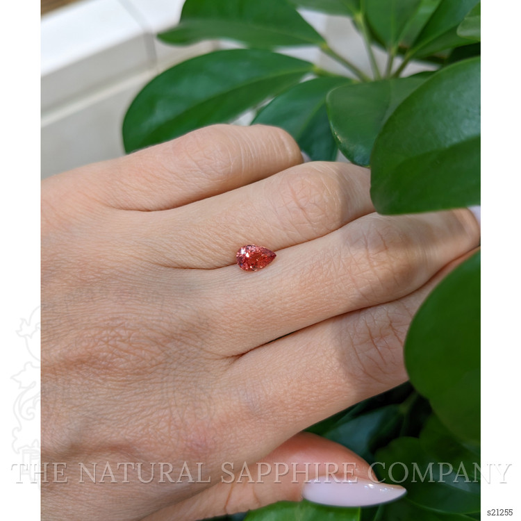 1.03 Ct. Padparadscha Sapphire from Ceylon (Sri Lanka)
