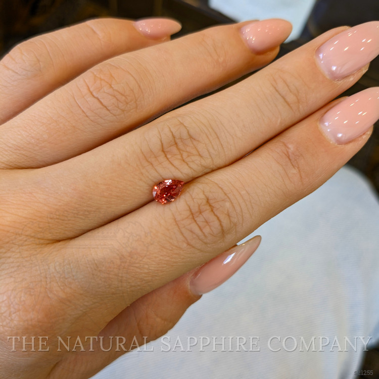 1.03 Ct. Padparadscha Sapphire from Ceylon (Sri Lanka)