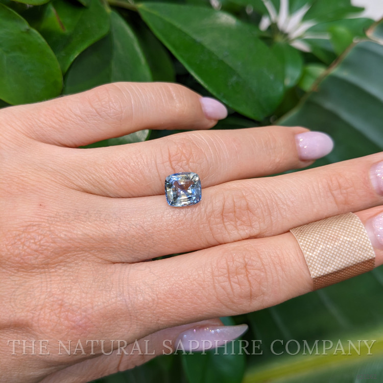 3.09 Ct. Bi Color Sapphire from Ceylon (Sri Lanka)