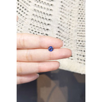 1.01 Ct. Blue Sapphire from Ceylon (Sri Lanka) Life Style
