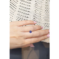 1.01 Ct. Blue Sapphire from Ceylon (Sri Lanka) Life Style