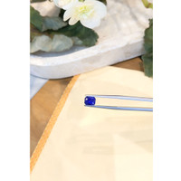 1.27 Ct. Blue Sapphire from Ceylon (Sri Lanka) Life Style