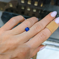 0.98 Ct. Blue Sapphire from Ceylon (Sri Lanka) Life Style