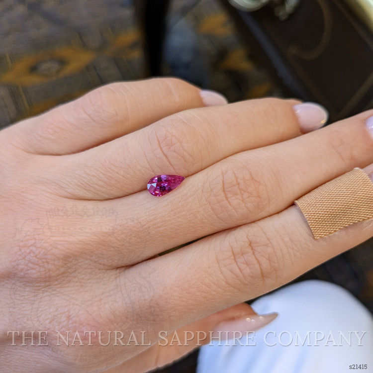 0.97 Ct. Pink Sapphire from Ceylon (Sri Lanka)