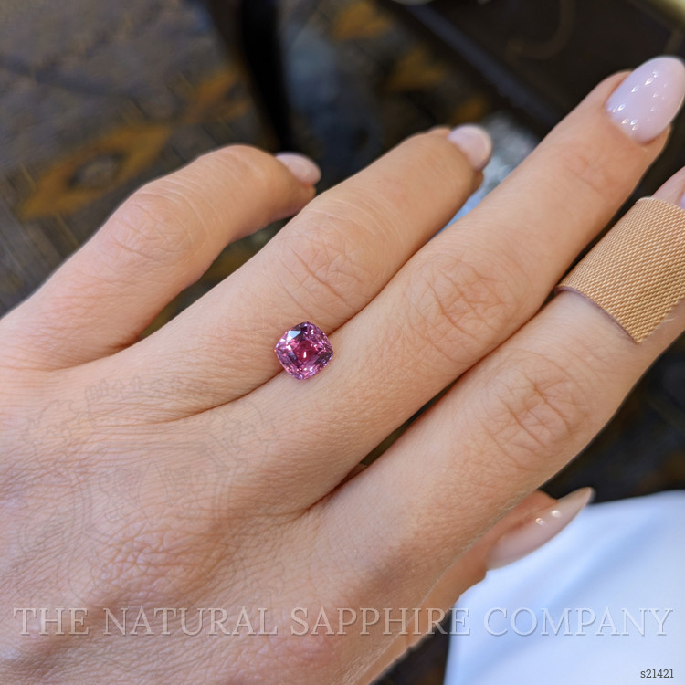 1.60 Ct. Pink Sapphire from Ceylon (Sri Lanka)