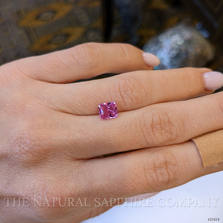 1.63 Ct. Pink Sapphire from Ceylon (Sri Lanka)