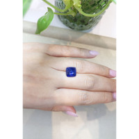 7.28 Ct. Blue Cabochon Sapphire from Ceylon (Sri Lanka) Life Style