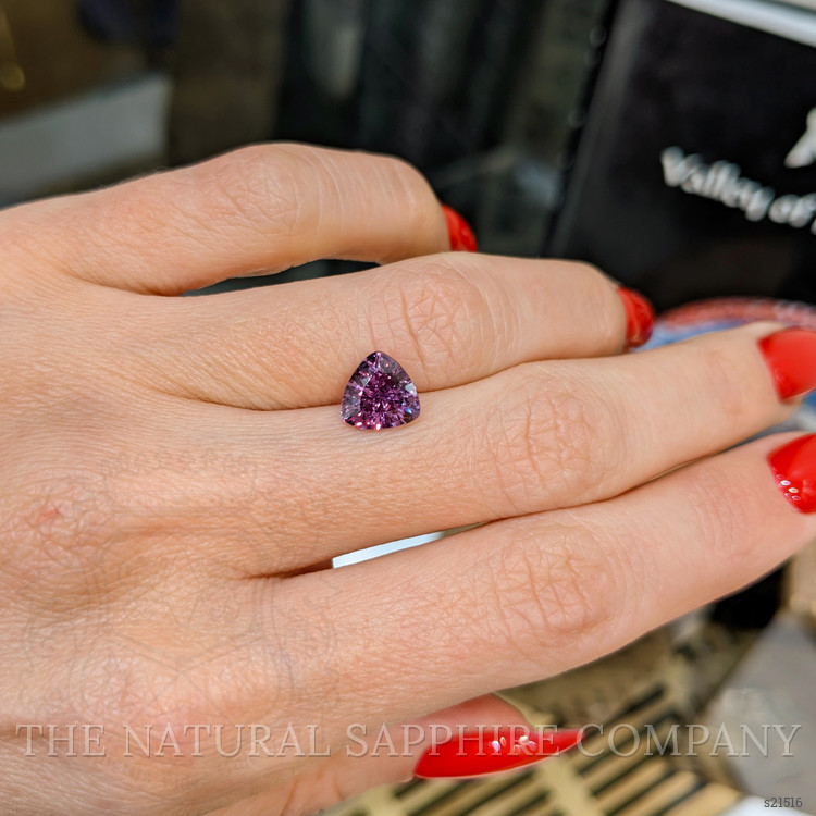 1.80 Ct. Pink Sapphire from Ceylon (Sri Lanka)