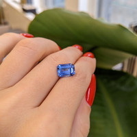 3.77 Ct. Blue Sapphire from Ceylon (Sri Lanka) Life Style