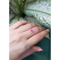 1.11 Ct. Pink Sapphire from Ceylon (Sri Lanka) Life Style