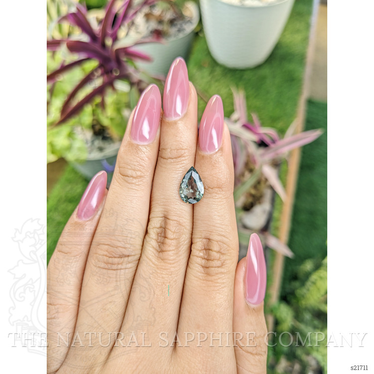 3.11 Ct. Bluish Green Sapphire from Ceylon (Sri Lanka)