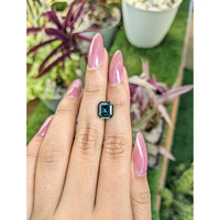 4.62 Ct. Greenish Blue Sapphire from Ceylon (Sri Lanka) Life Style