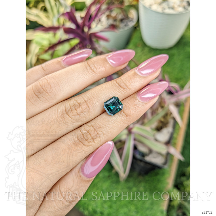 4.62 Ct. Greenish Blue Sapphire from Ceylon (Sri Lanka)