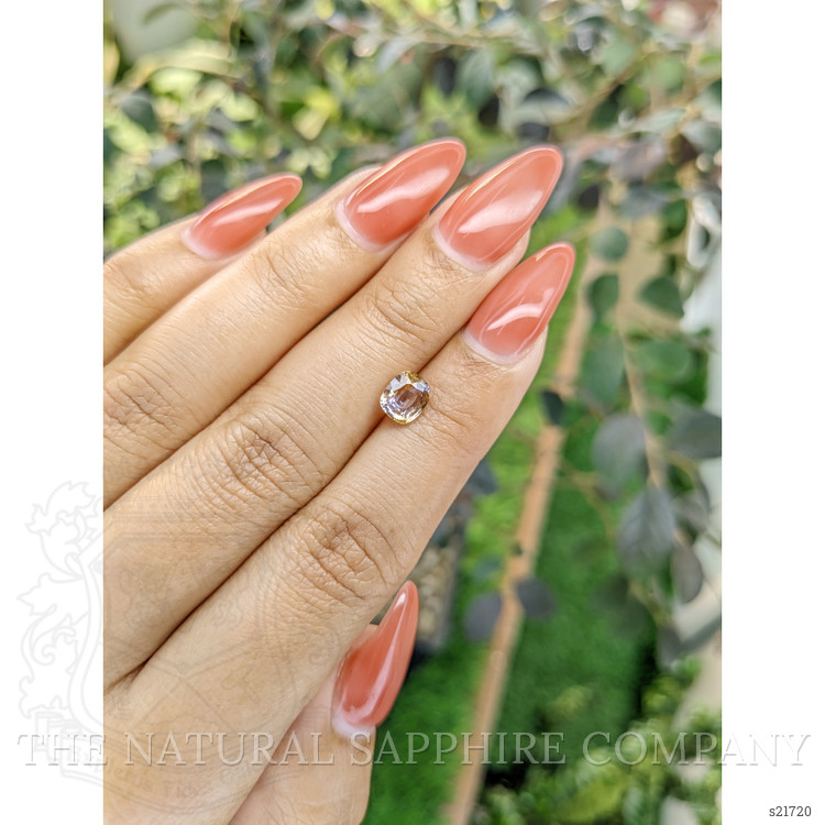 1.29 Ct. Bi Color Sapphire from Ceylon (Sri Lanka)