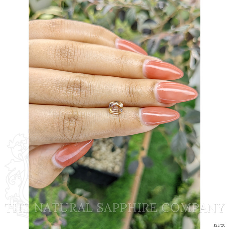 1.29 Ct. Bi Color Sapphire from Ceylon (Sri Lanka)