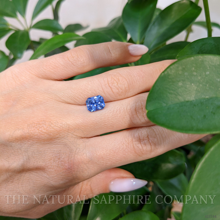 3.11 Ct. Blue Sapphire from Ceylon (Sri Lanka)