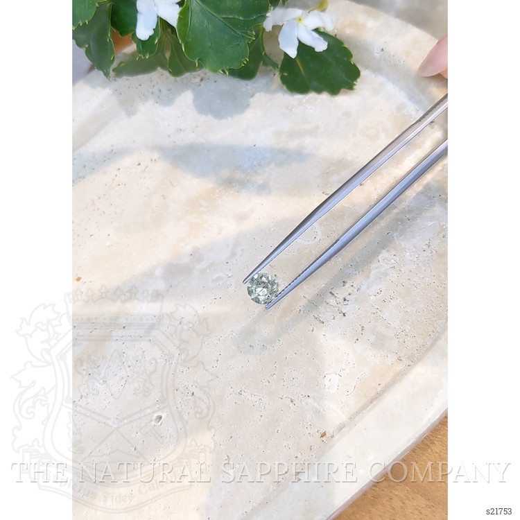 1.05 Ct. Green Sapphire from Ceylon (Sri Lanka)