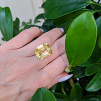 18.27 Ct. Yellow Sapphire from Ceylon (Sri Lanka) Life Style