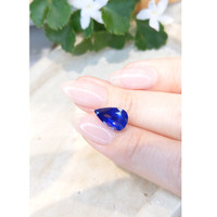 4.68 Ct. Blue Sapphire from Ceylon (Sri Lanka) Life Style