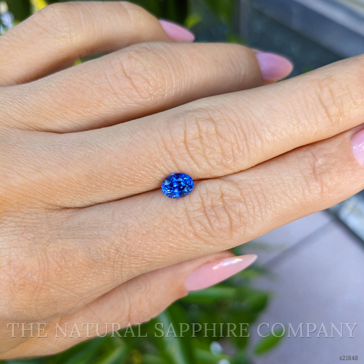 0.98 Ct. Blue Sapphire from Ceylon (Sri Lanka)