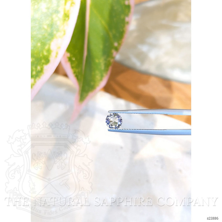 0.92 Ct. Bi Color Sapphire from Ceylon (Sri Lanka)