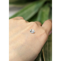 1.10 Ct. Yellowish Green Sapphire from Ceylon (Sri Lanka) Life Style