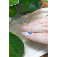 1.15 Ct. Bi Color Sapphire from Ceylon (Sri Lanka) Life Style