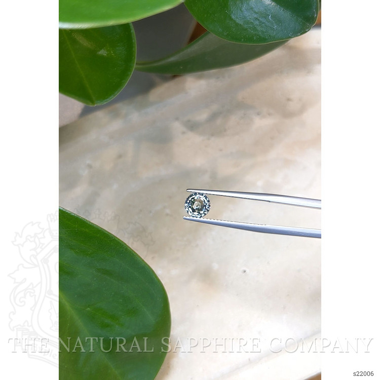 1.42 Ct. Bi Color Sapphire from Ceylon (Sri Lanka)