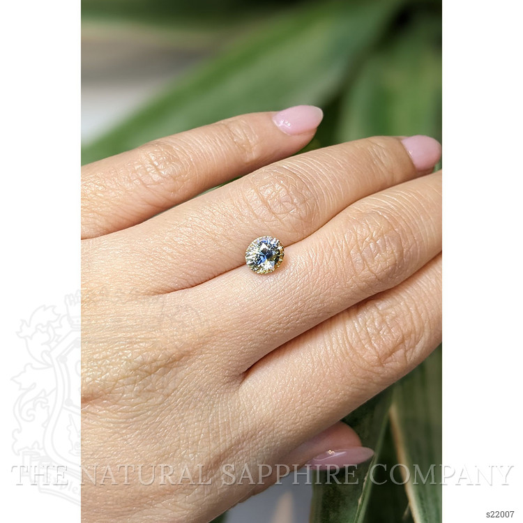 1.53 Ct. Bi Color Sapphire from Ceylon (Sri Lanka)