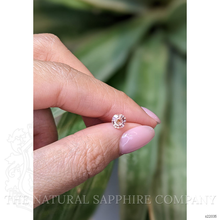 0.74 Ct. Padparadscha Sapphire from Ceylon (Sri Lanka)