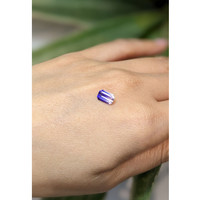 1.40 Ct. Bi Color Sapphire from Ceylon (Sri Lanka) Life Style
