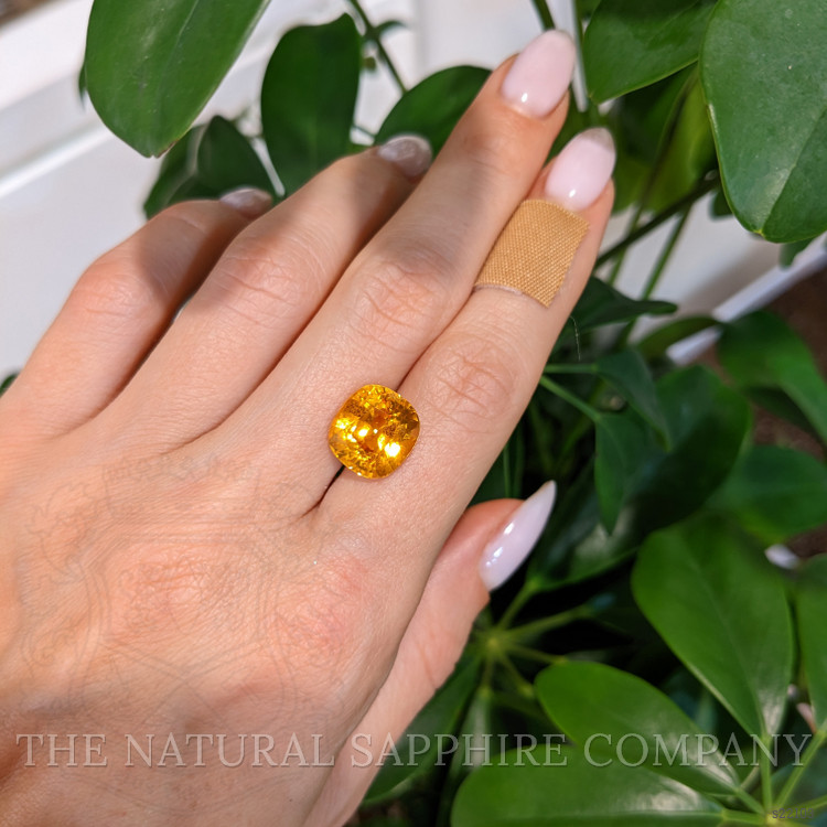 8.49 Ct. Orange Sapphire from Ceylon (Sri Lanka)