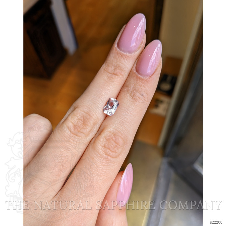 1.94 Ct. Pink Sapphire from Ceylon (Sri Lanka)