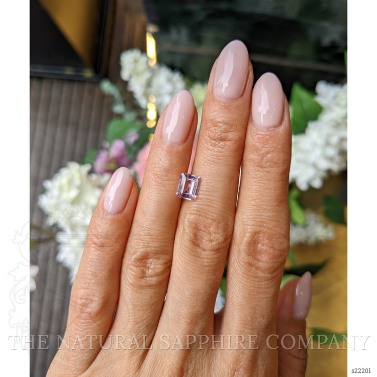 1.57 Ct. Pink Sapphire from Ceylon (Sri Lanka)