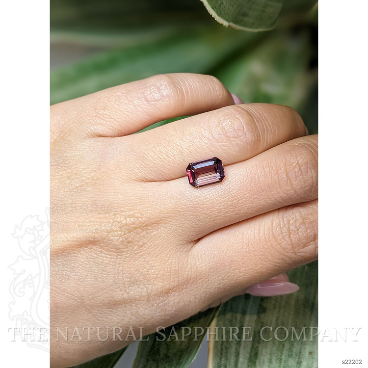 2.74 Ct. Color Change Sapphire from Ceylon (Sri Lanka)